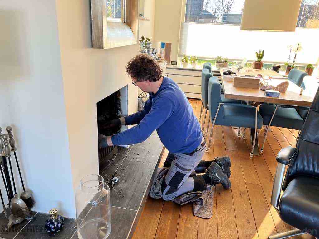 Schouwveger Roden kleed schoorsteenreiniger Schouwveger Roden kleed schoorsteenreiniger